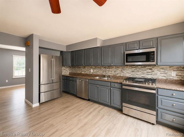 36826 Park Place Drive, Sterling Heights, MI 48310