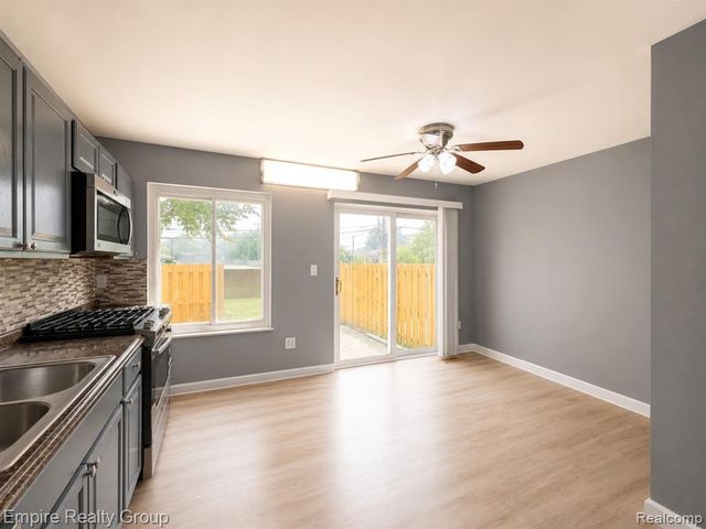 36826 Park Place Drive, Sterling Heights, MI 48310