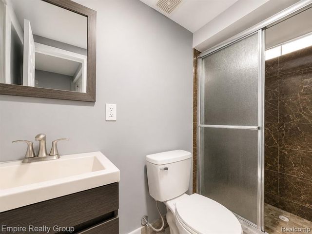 36826 Park Place Drive, Sterling Heights, MI 48310