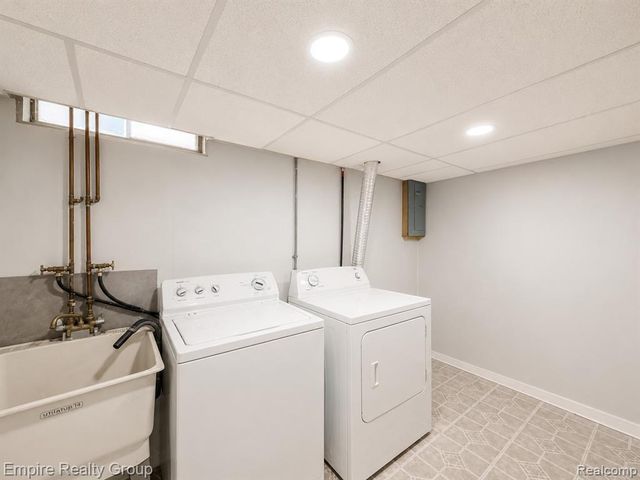36826 Park Place Drive, Sterling Heights, MI 48310
