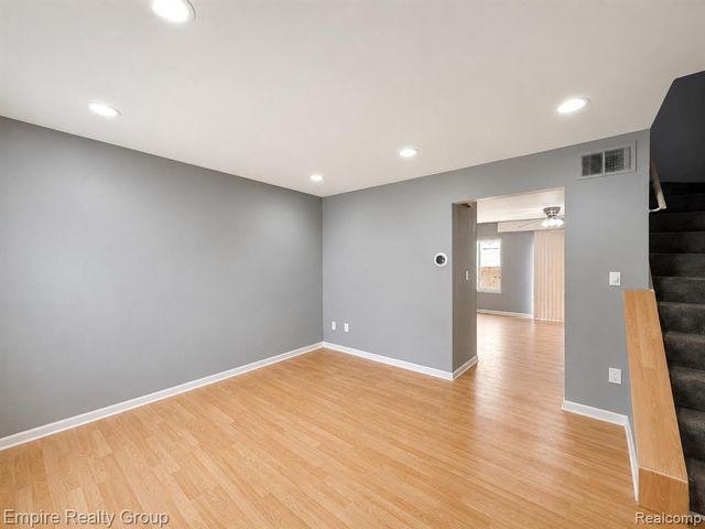 36826 Park Place Drive, Sterling Heights, MI 48310