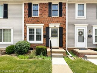36826 Park Place Drive, Sterling Heights, MI 48310