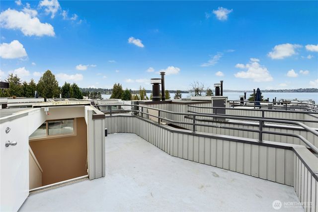 10128 NE 63rd Street, Kirkland, WA 98033