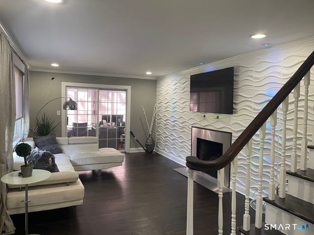 665 West Main Street, West Haven, CT 06516