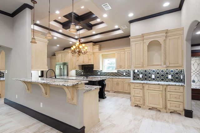 5685 County Road 823, West Columbia, TX 77486