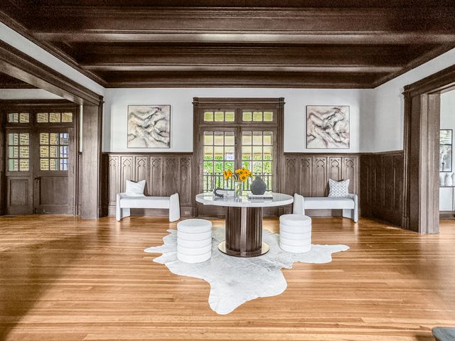 141 Loretto Court, Wheaton, IL 60189