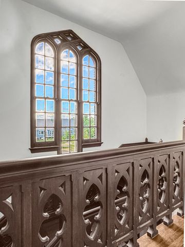 141 Loretto Court, Wheaton, IL 60189