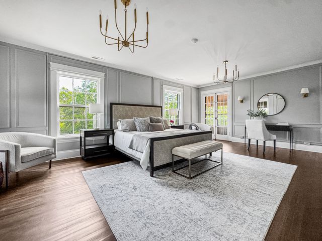 141 Loretto Court, Wheaton, IL 60189