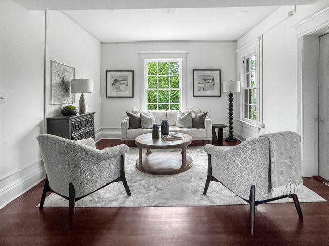 141 Loretto Court, Wheaton, IL 60189