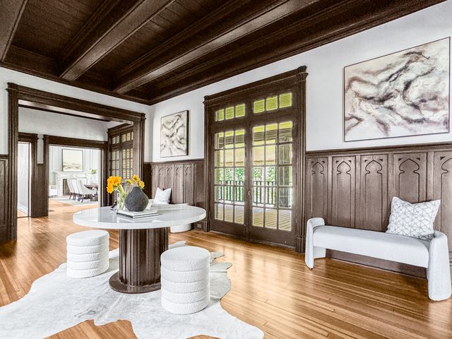 141 Loretto Court, Wheaton, IL 60189