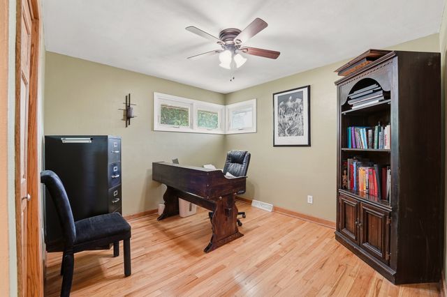 1603 E Glenwood Drive, Des Moines, IA 50320