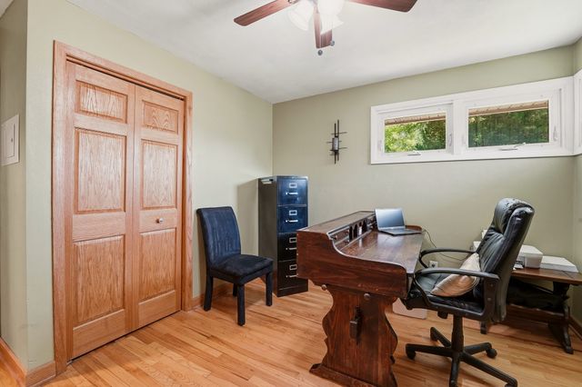1603 E Glenwood Drive, Des Moines, IA 50320