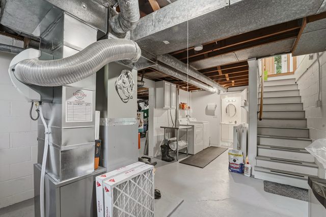 1603 E Glenwood Drive, Des Moines, IA 50320