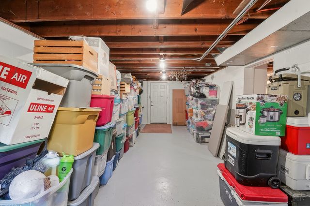 1603 E Glenwood Drive, Des Moines, IA 50320