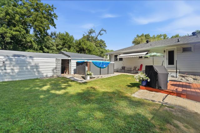 1603 E Glenwood Drive, Des Moines, IA 50320