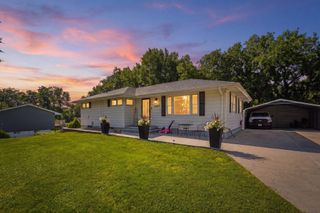 1603 E Glenwood Drive, Des Moines, IA 50320