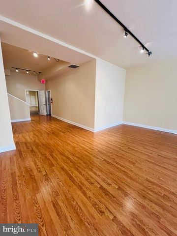 338 N CHARLES ST, Baltimore, MD 21201