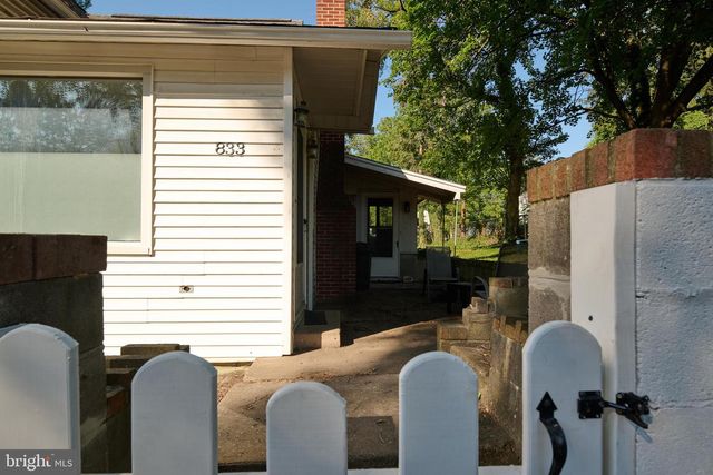 829-833 ELMWOOD ST, State College, PA 16801