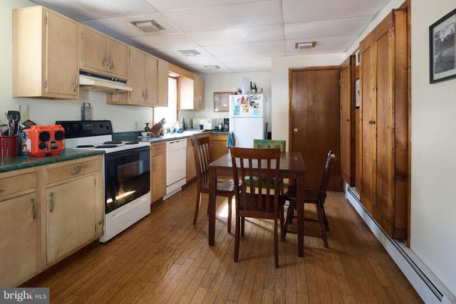 829-833 ELMWOOD ST, State College, PA 16801