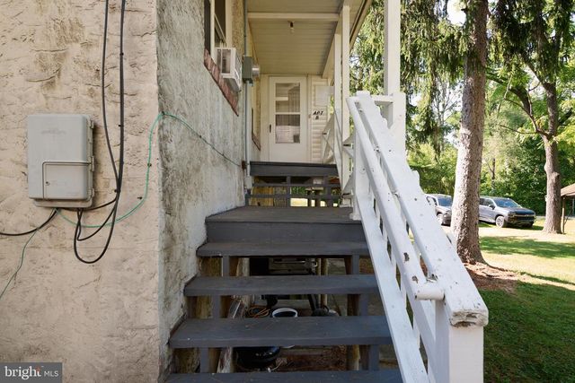 829-833 ELMWOOD ST, State College, PA 16801