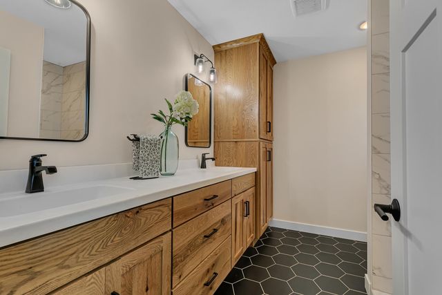 3025 Nottingham Road S, Saint Cloud, MN 56301