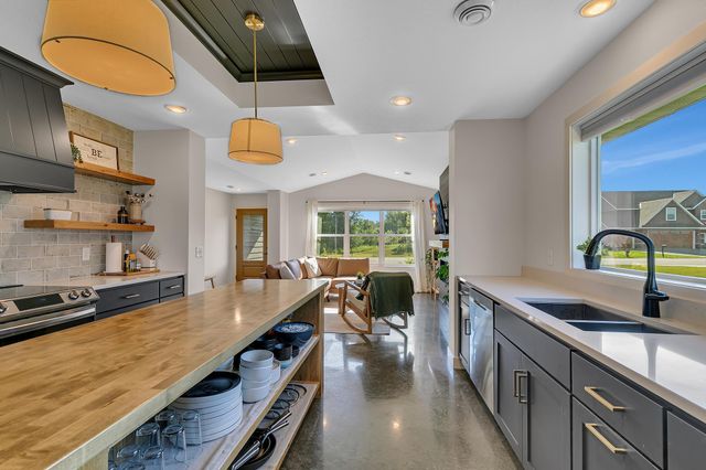 3025 Nottingham Road S, Saint Cloud, MN 56301