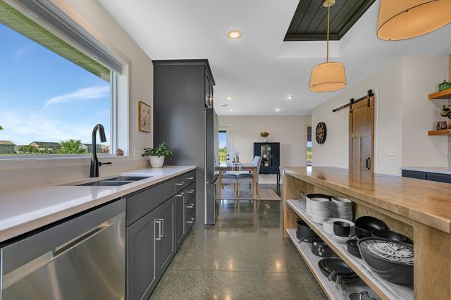 3025 Nottingham Road S, Saint Cloud, MN 56301