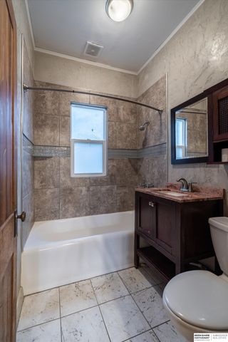 4515 S 16th Street, Omaha, NE 68107