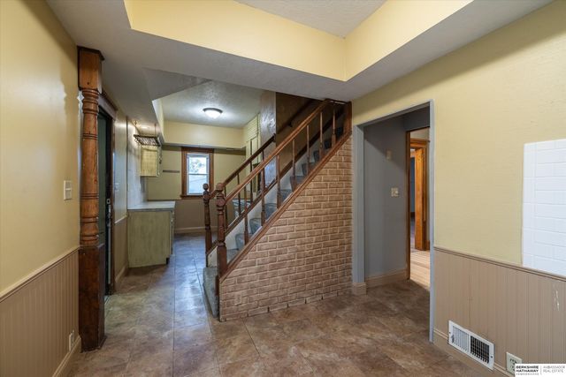 4515 S 16th Street, Omaha, NE 68107