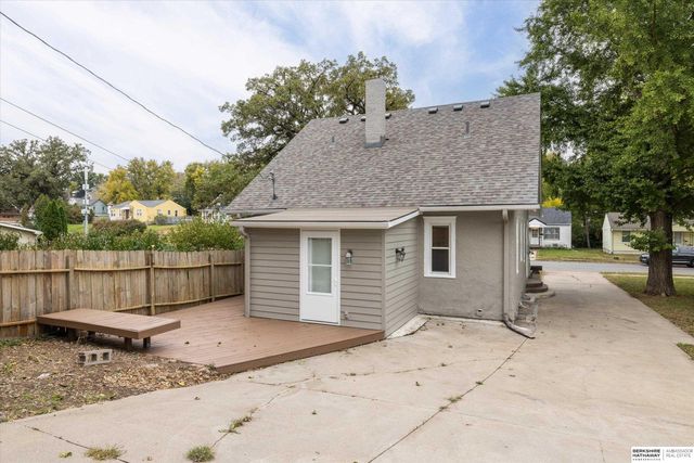 4515 S 16th Street, Omaha, NE 68107