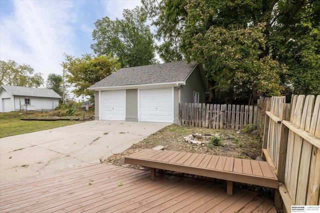 4515 S 16th Street, Omaha, NE 68107