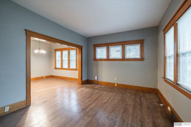 4515 S 16th Street, Omaha, NE 68107