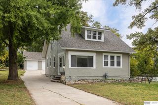 4515 S 16th Street, Omaha, NE 68107