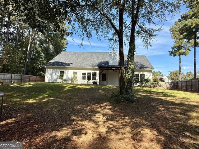 2839 Shadowstone Way, Winder, GA 30680