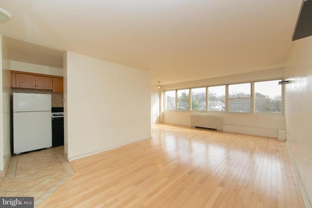 405 BARCLAY TOWERS, Cherry Hill, NJ 08034