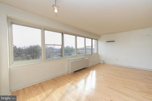 405 BARCLAY TOWERS, Cherry Hill, NJ 08034