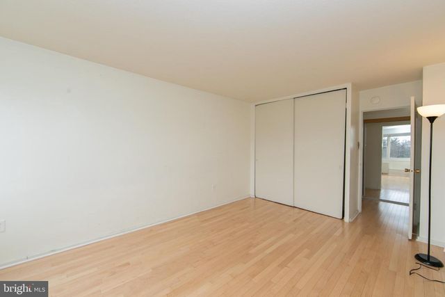 405 BARCLAY TOWERS, Cherry Hill, NJ 08034