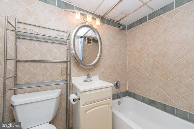 405 BARCLAY TOWERS, Cherry Hill, NJ 08034