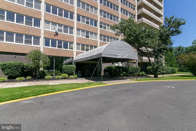 405 BARCLAY TOWERS, Cherry Hill, NJ 08034