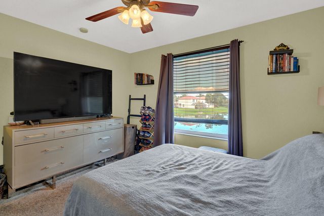 5486 Queenship Court, Greenacres, FL 33463