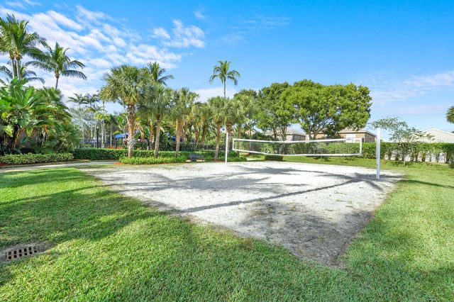 5486 Queenship Court, Greenacres, FL 33463