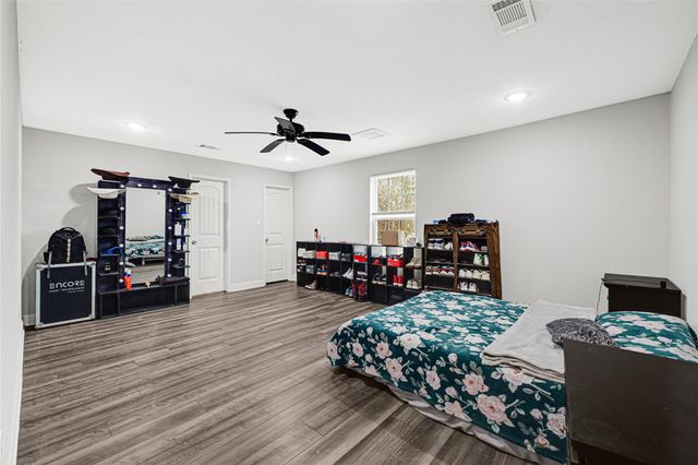 1300 Cypress Street, Baytown, TX 77520