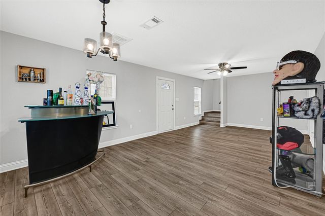 1300 Cypress Street, Baytown, TX 77520