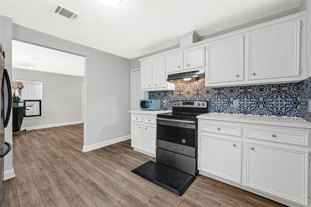 1300 Cypress Street, Baytown, TX 77520