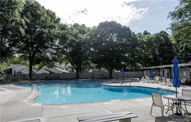 59 Kirby Close D, Yorktown Heights, NY 10598