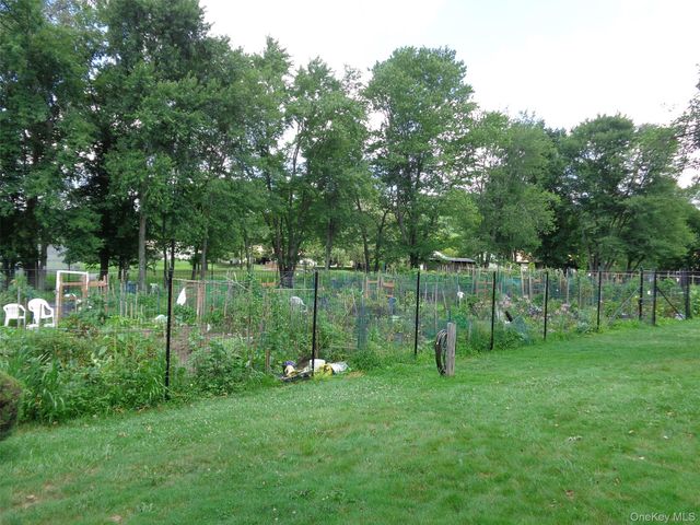 59 Kirby Close D, Yorktown Heights, NY 10598