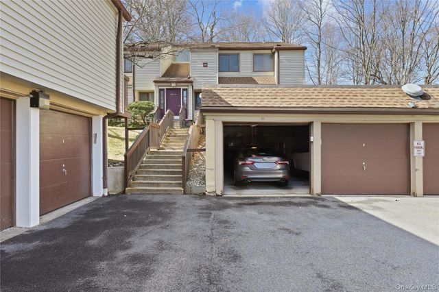 59 Kirby Close D, Yorktown Heights, NY 10598