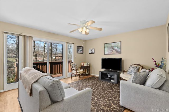 59 Kirby Close D, Yorktown Heights, NY 10598