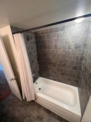 35300 Woodward Avenue 405, Birmingham, MI 48009