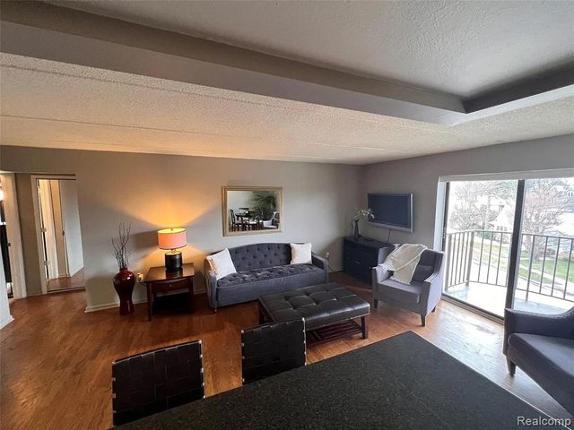 35300 Woodward Avenue 405, Birmingham, MI 48009